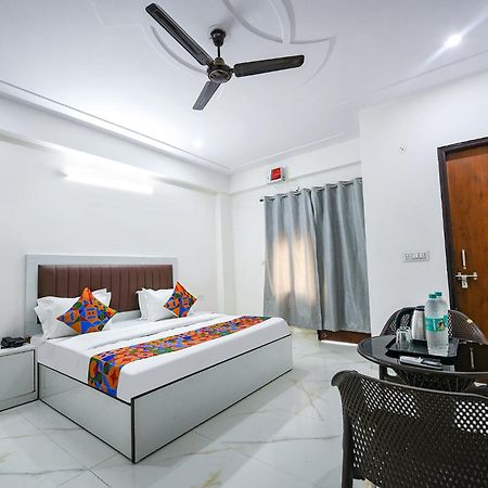 Fabhotel The Yashobhumi Near Yashobhoomi Convention Centre デリー エクステリア 写真