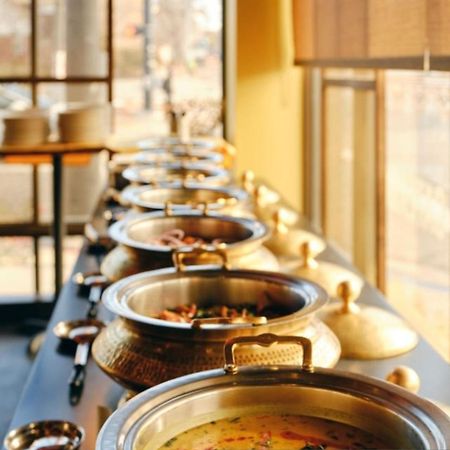 Fabhotel The Yashobhumi Near Yashobhoomi Convention Centre デリー エクステリア 写真