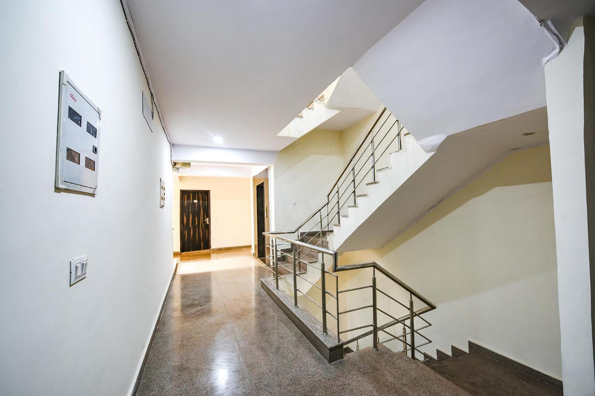 Fabhotel The Yashobhumi Near Yashobhoomi Convention Centre デリー エクステリア 写真