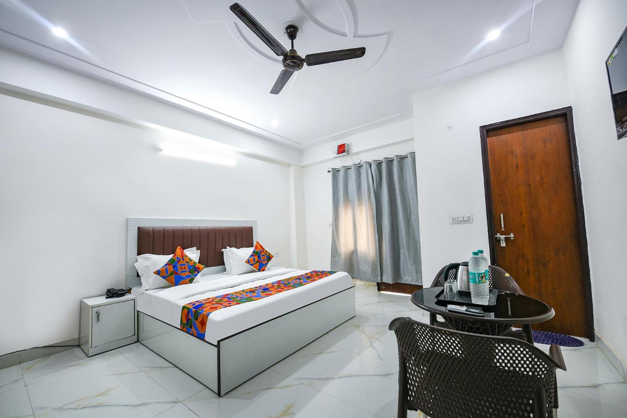 Fabhotel The Yashobhumi Near Yashobhoomi Convention Centre デリー エクステリア 写真
